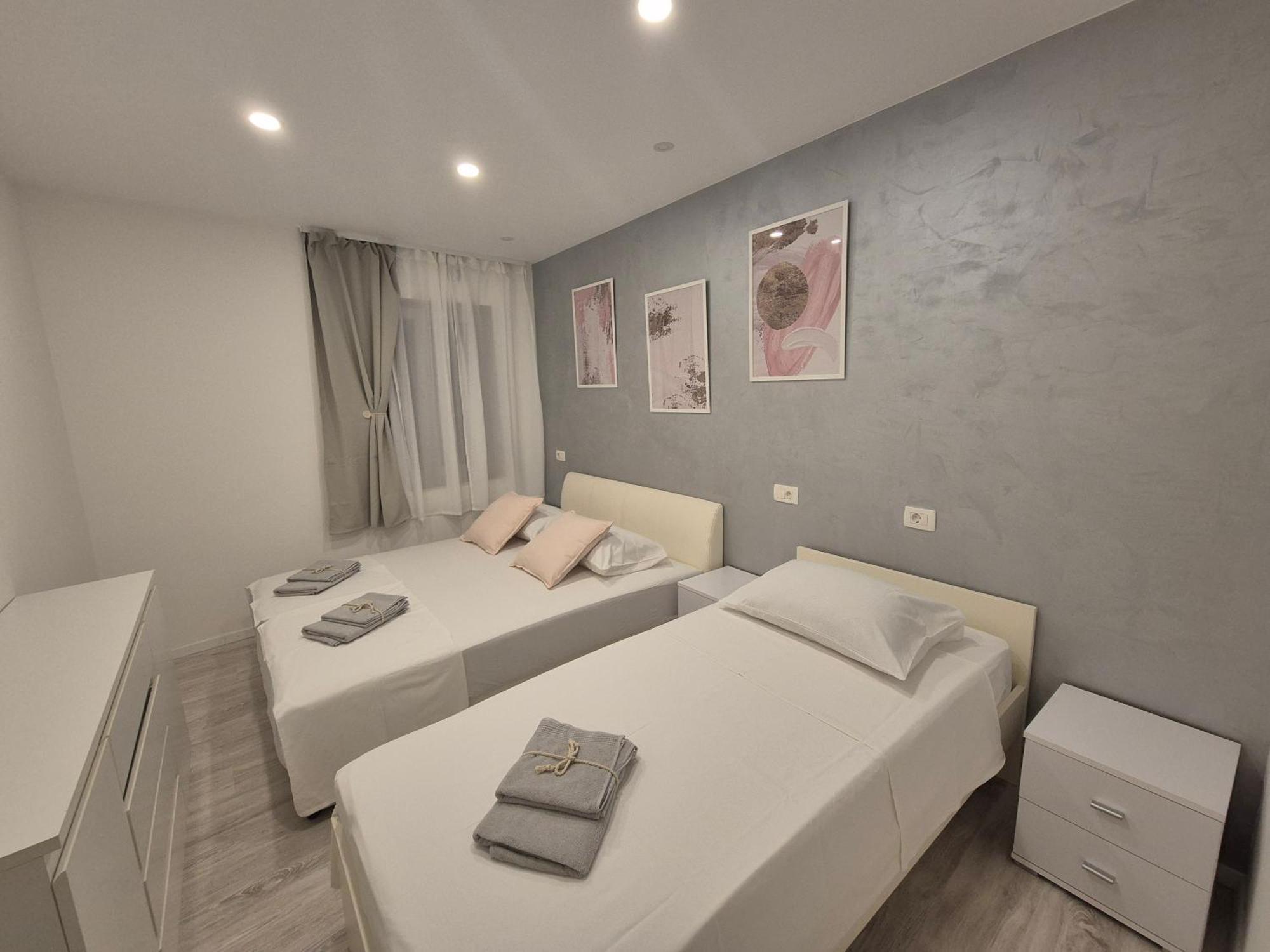 Apartment Rika Omiš Exterior foto